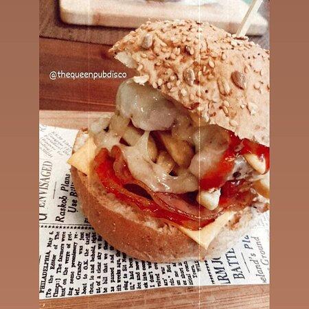 The Queen Pub Steak Grill